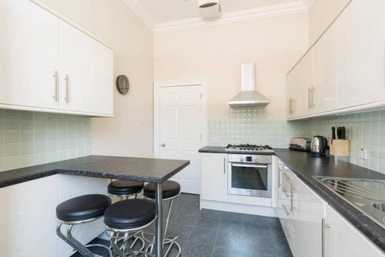 Altido Amazing Hanover St Apt In Centre 2br, 2bath
