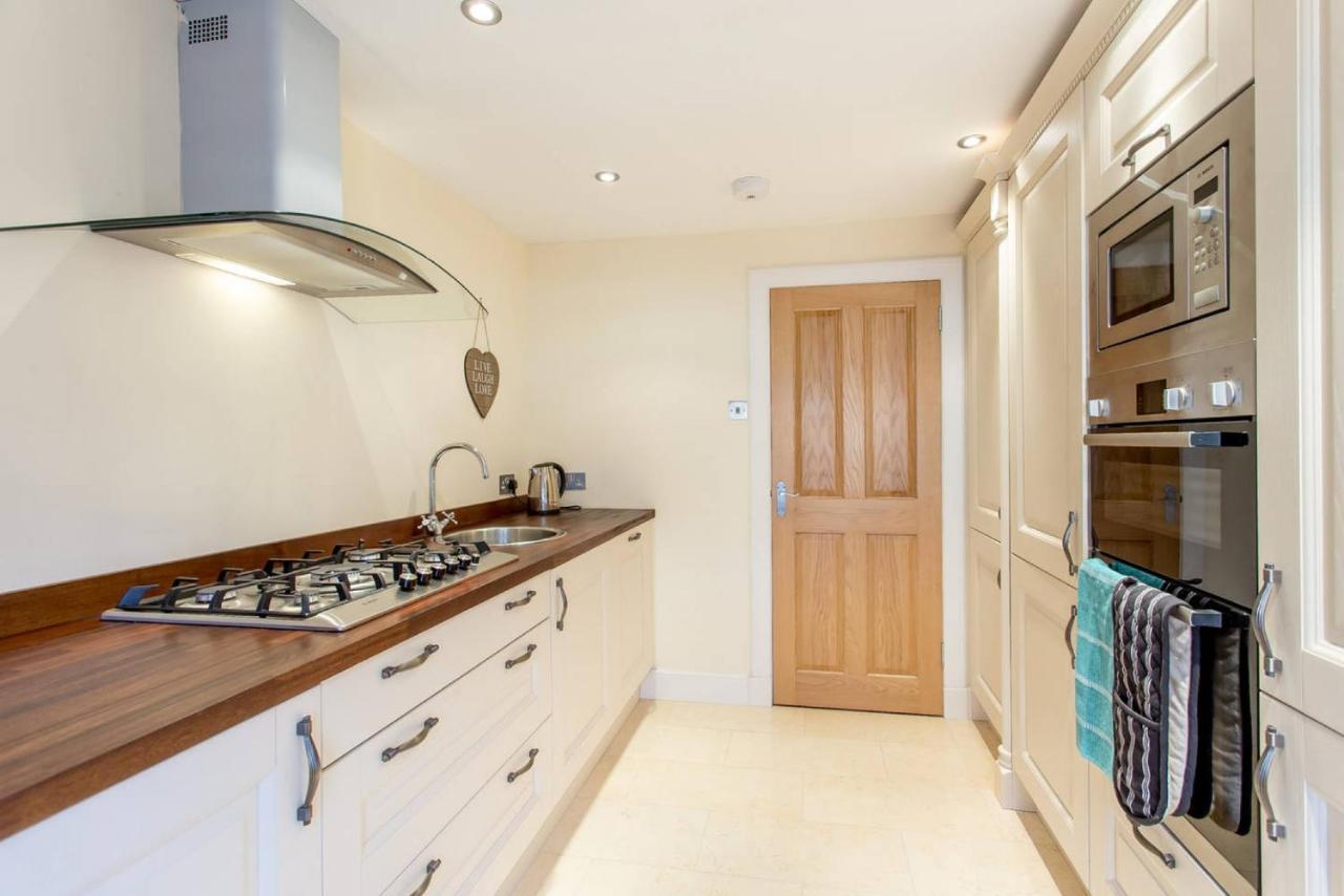 Vakantiehuis Altido Spacious 3br Mews House Behind Calton Hill EDI