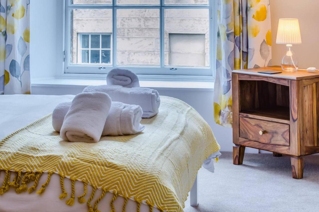 Joivy Stylish In Trendy New Town Location Apartment *