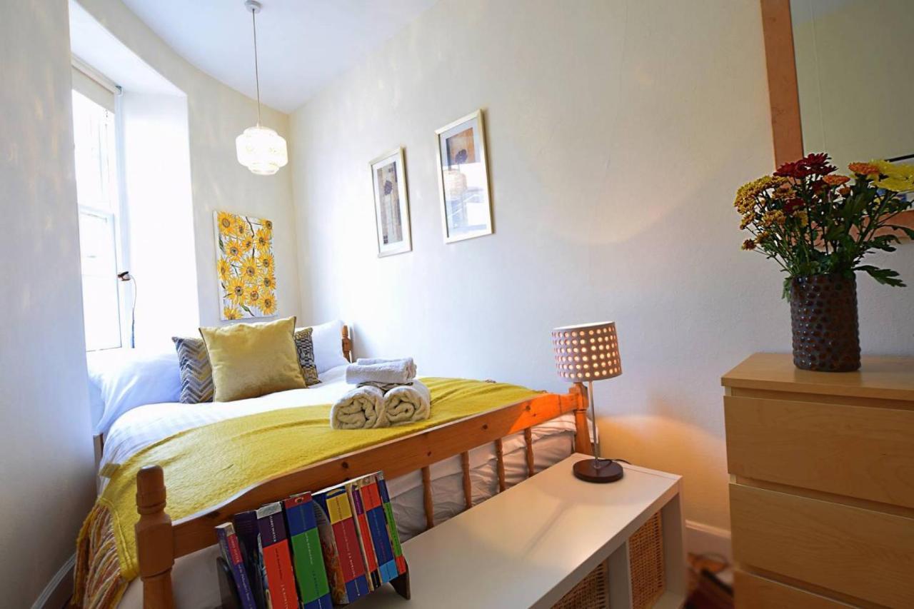 Joivy Bright Flat With Workspace In New Town