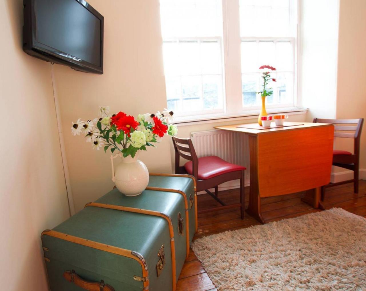Joivy Bright Flat With Workspace In New Town Appartement *