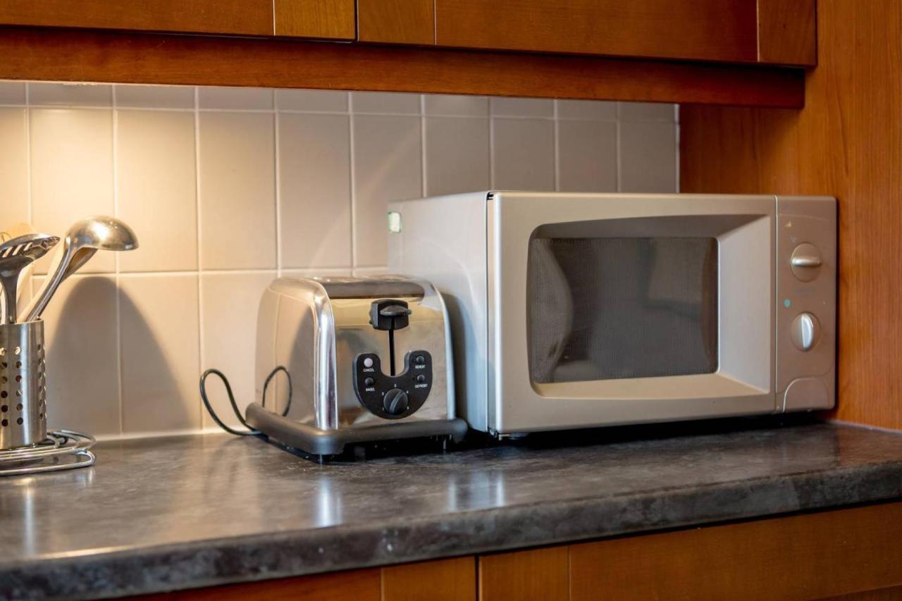 Joivy Spacious In New Town Prime Location