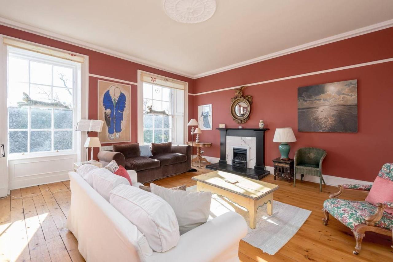 Altido Lovely 2-bedroom With Garden Close To Old Town Apartment EDI