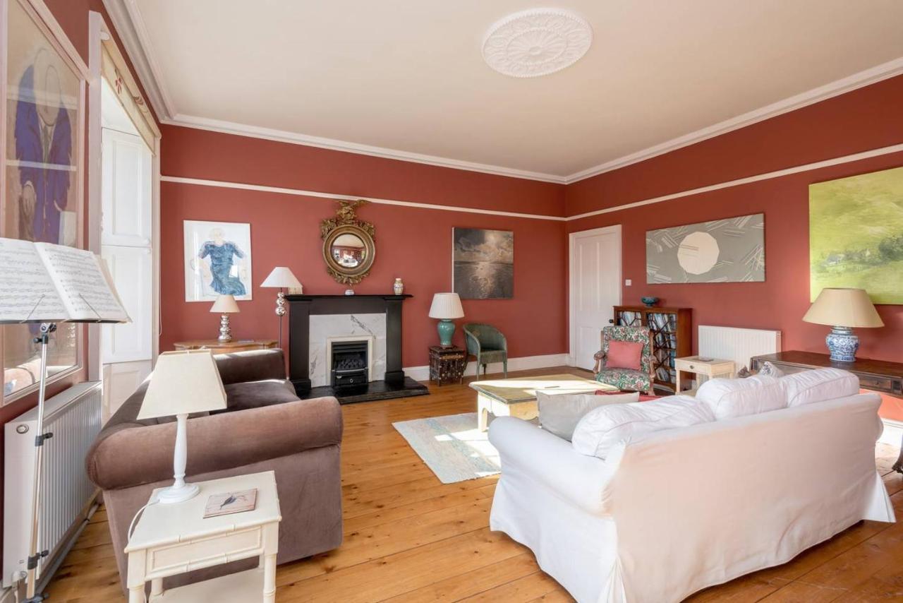 Apartment Altido Lovely 2-bedroom With Garden Close To Old Town *