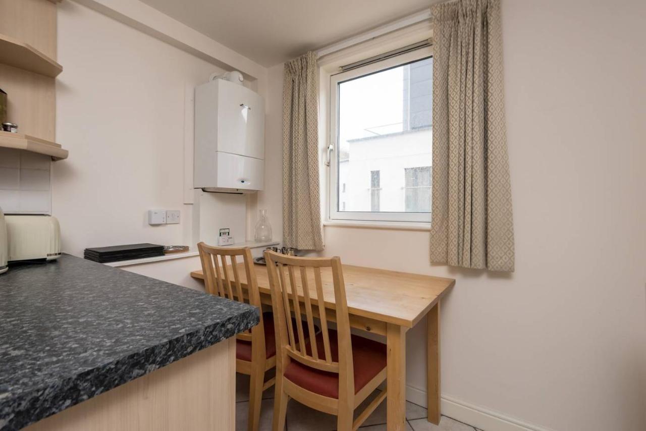 Joivy Old Town With Parking Close To Royal Mile Apartment Edinburgh