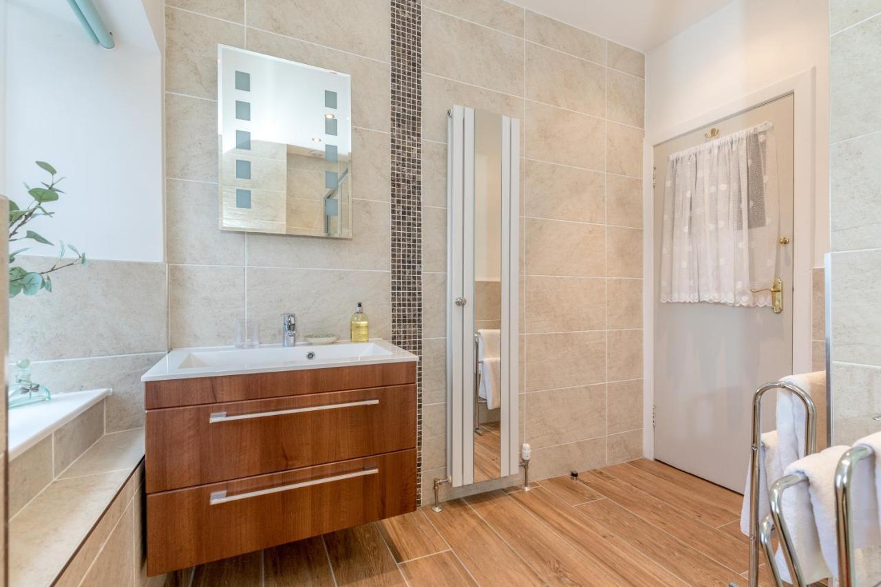 Holiday home Silver Lining - By The Sea Edinburgh