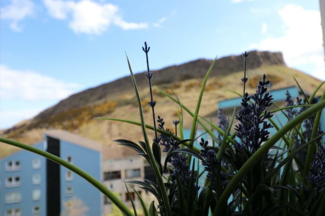 Apartment Holyrood Skyline *