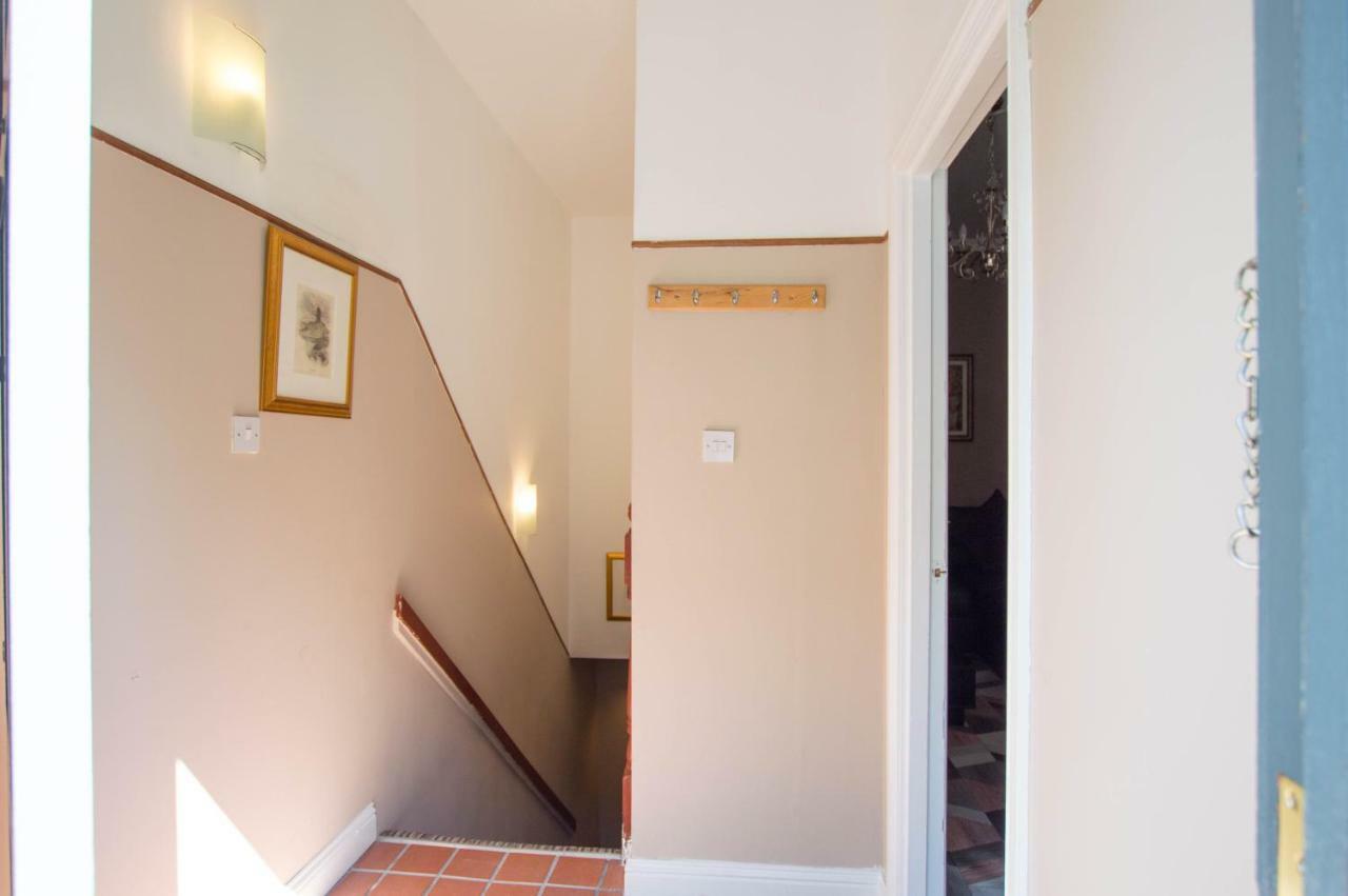 Montgomery - Crighton Apartment Edinburgh