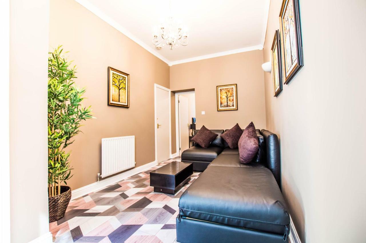 Montgomery - Crighton Apartment