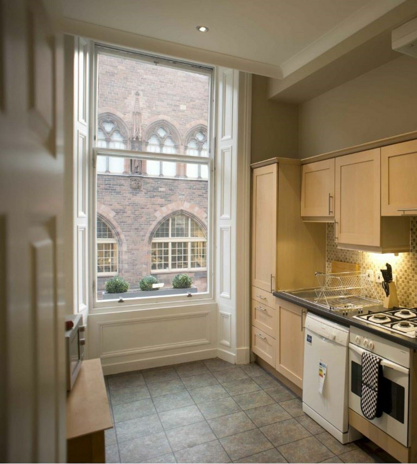 Aparthotel Fountain Court - Royal Garden EDI