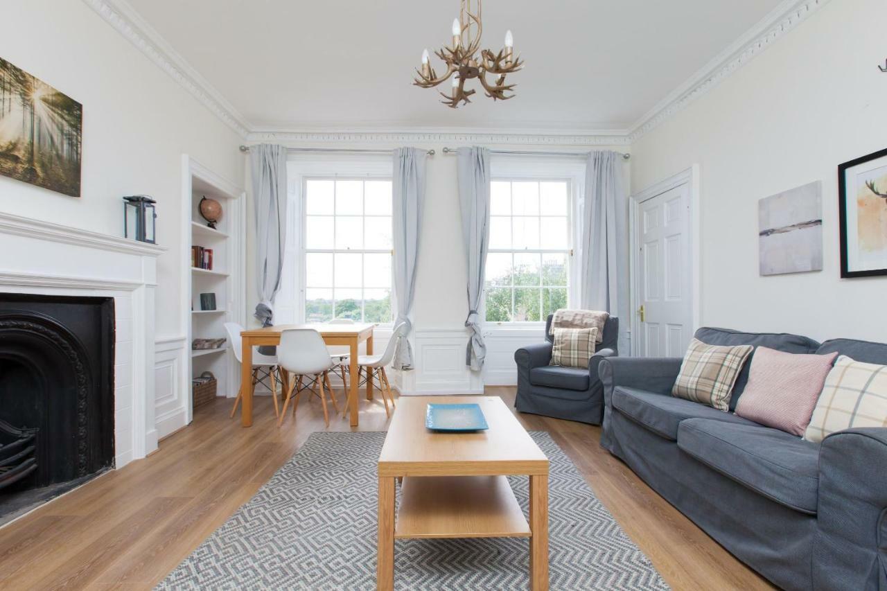 Spacious 4 Bedroom Near Meadows *