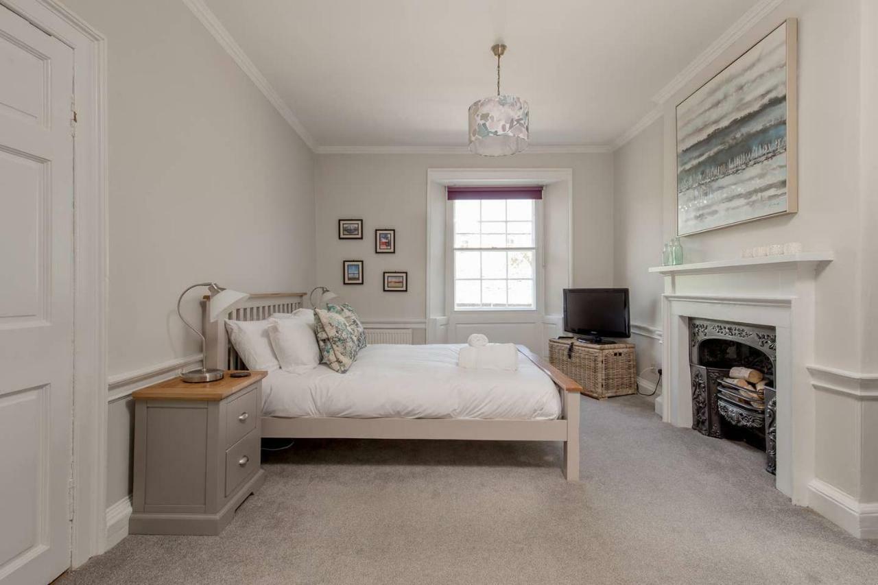 Altido Elegant Georgian 2-bedrm Apt In Heart Of Old Town Edinburgh