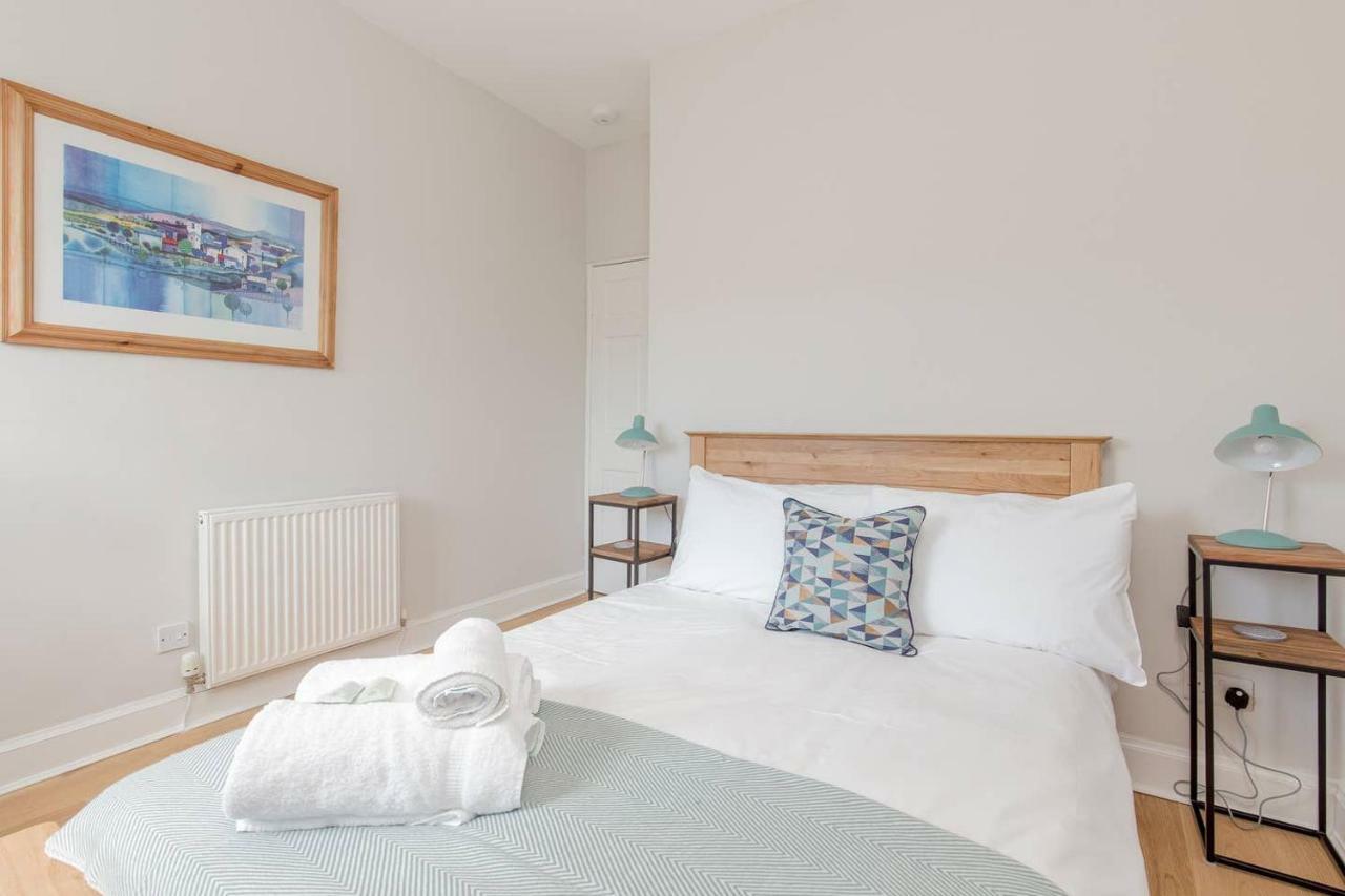 Altido Elegant Georgian 2-bedrm Apt In Heart Of Old Town Apartment
