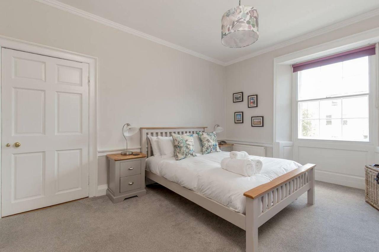 Apartment Altido Elegant Georgian 2-bedrm Apt In Heart Of Old Town