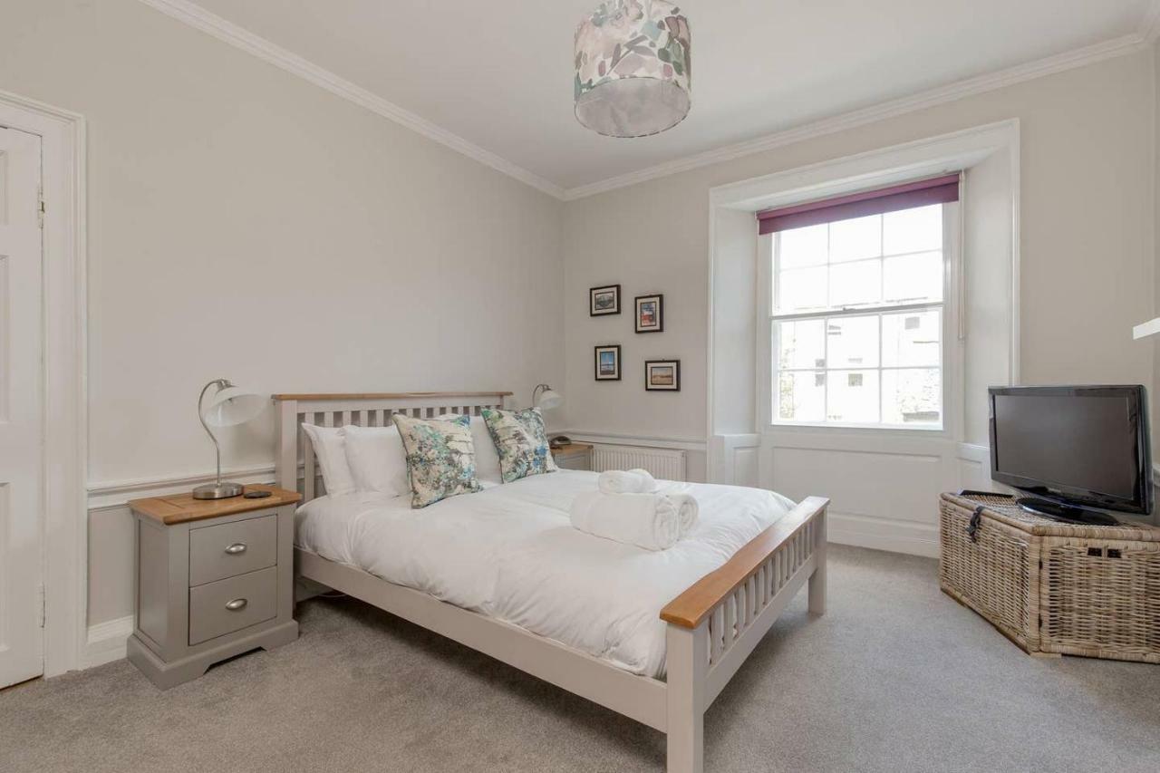 Apartment Altido Elegant Georgian 2-bedrm Apt In Heart Of Old Town