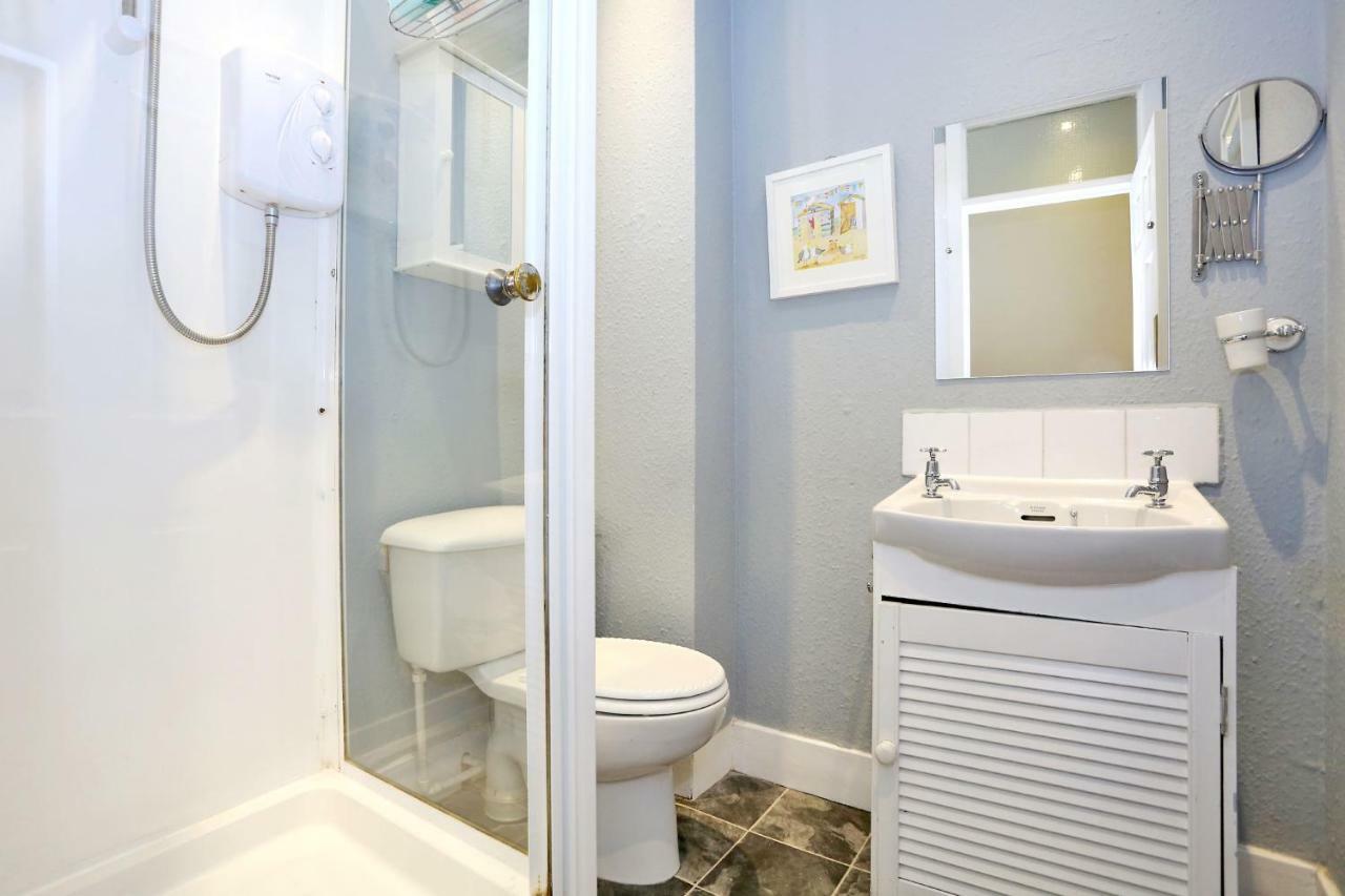 Apartment World's End - Historic 2 Bed On The Royal Mile, Sleeps 4