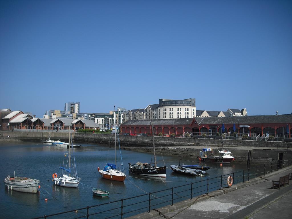 Waterfront Apartment EDI