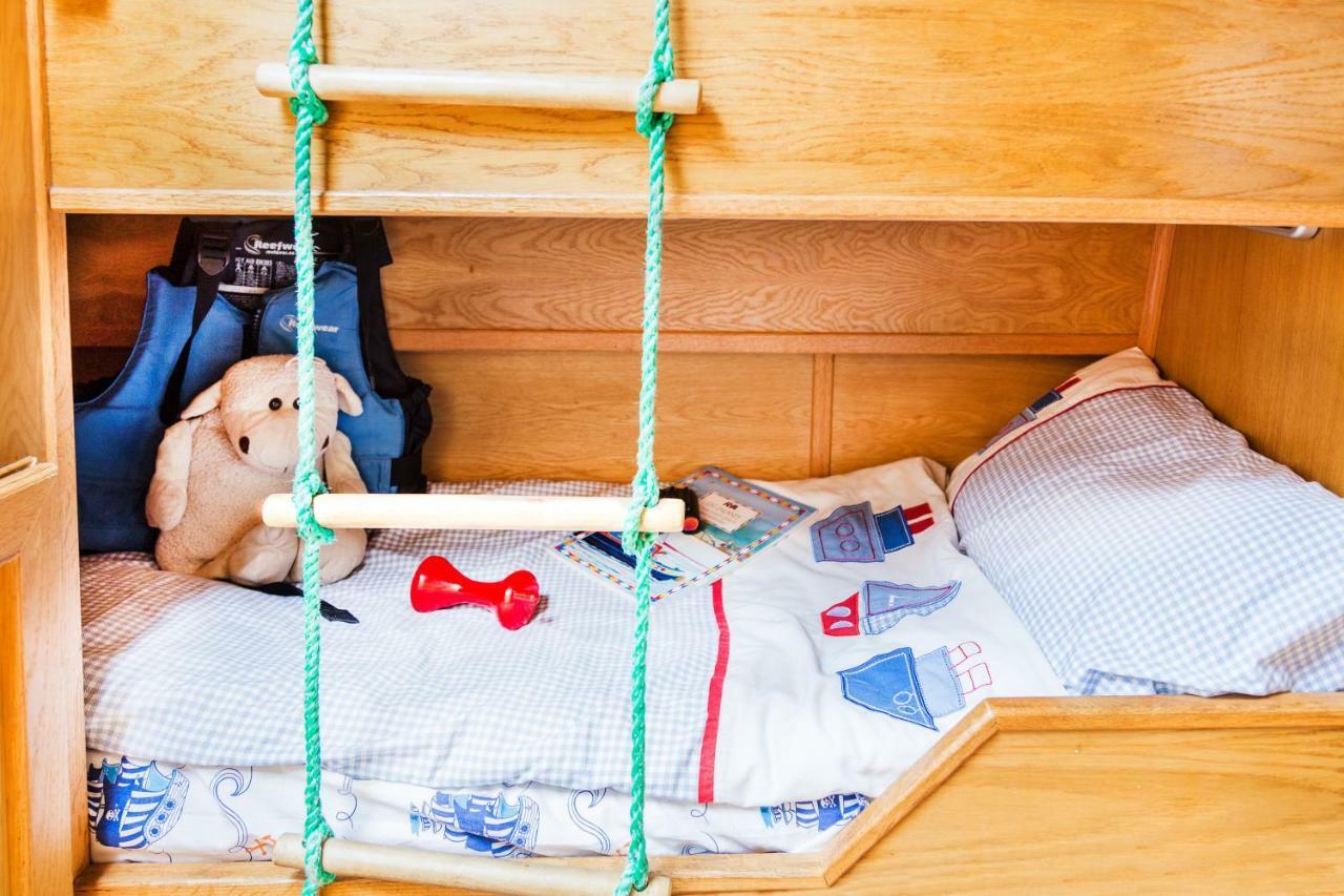 Edinburgh - Houseboats Botel 4*