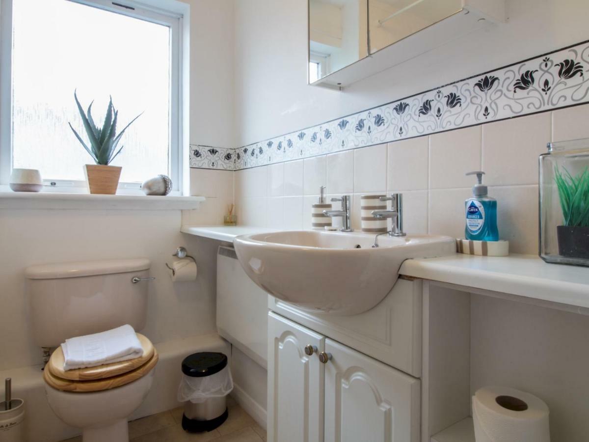 Bright & Tranquil Near Centre With Free Parking! Apartment Edinburgh