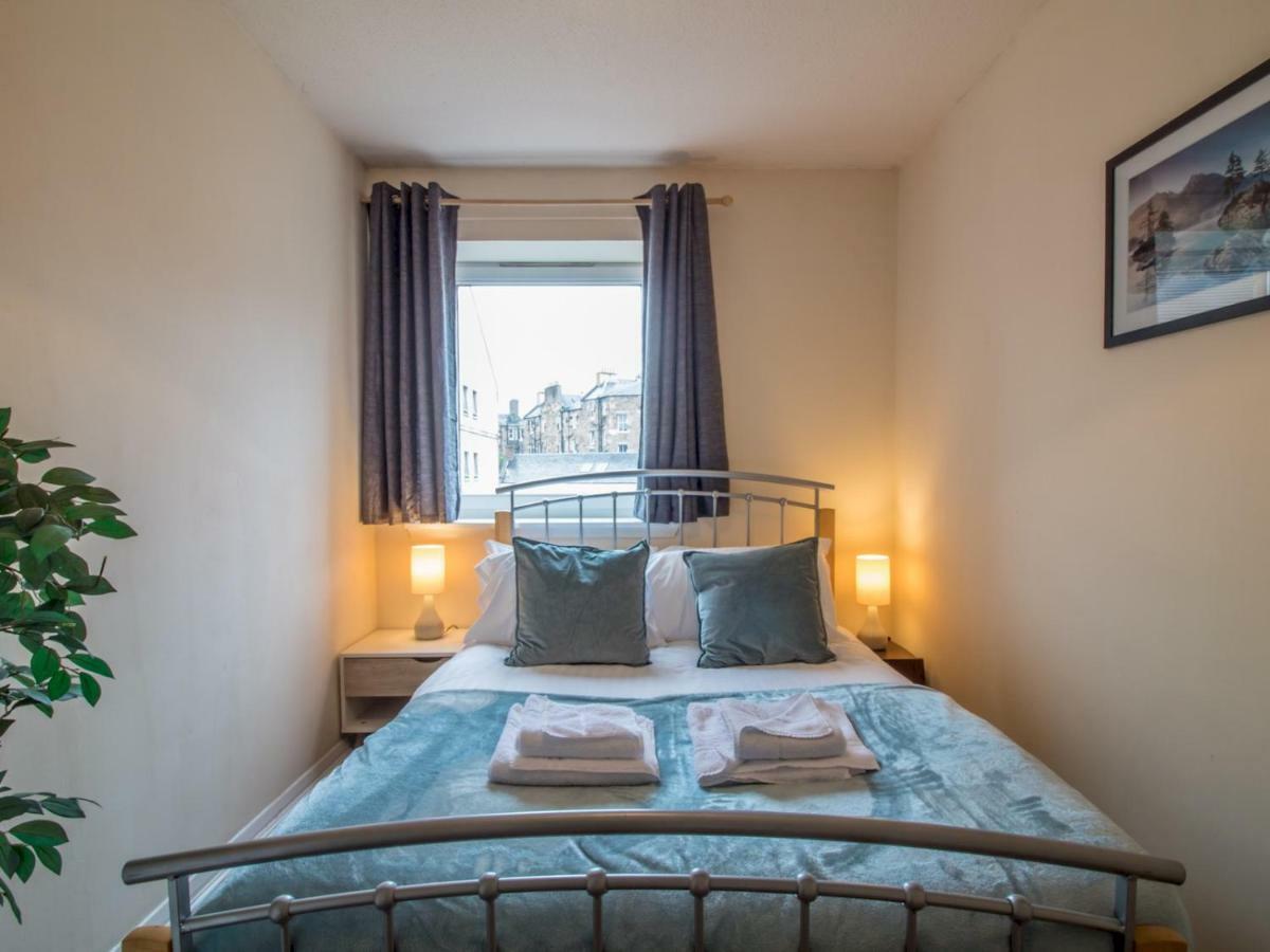 Bright & Tranquil Near Centre With Free Parking! Apartment
