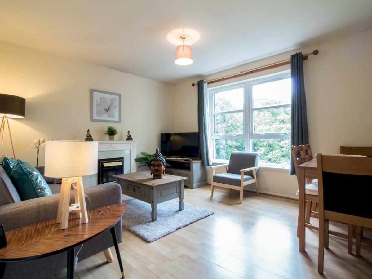 Bright & Tranquil Near Centre With Free Parking! Apartment