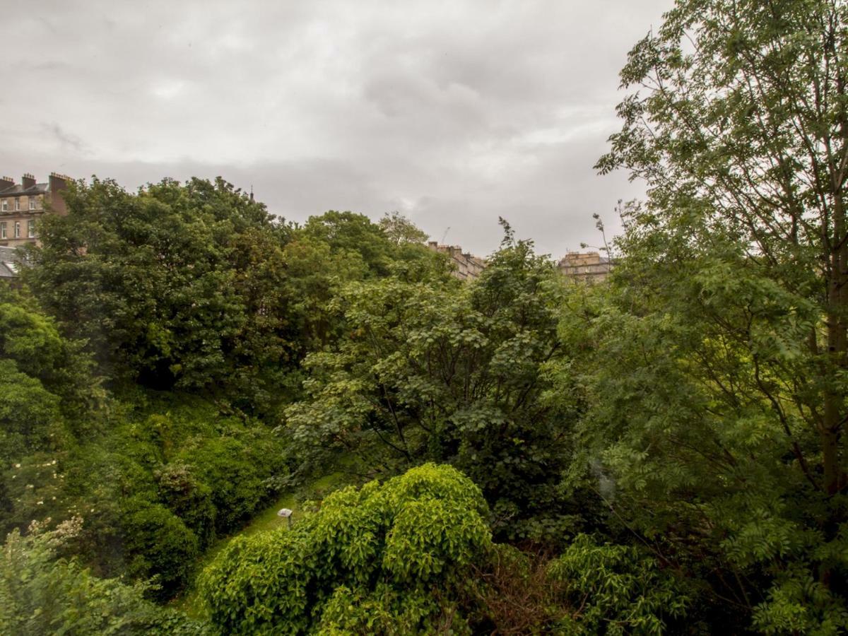 Bright & Tranquil Near Centre With Free Parking! * Edinburgh