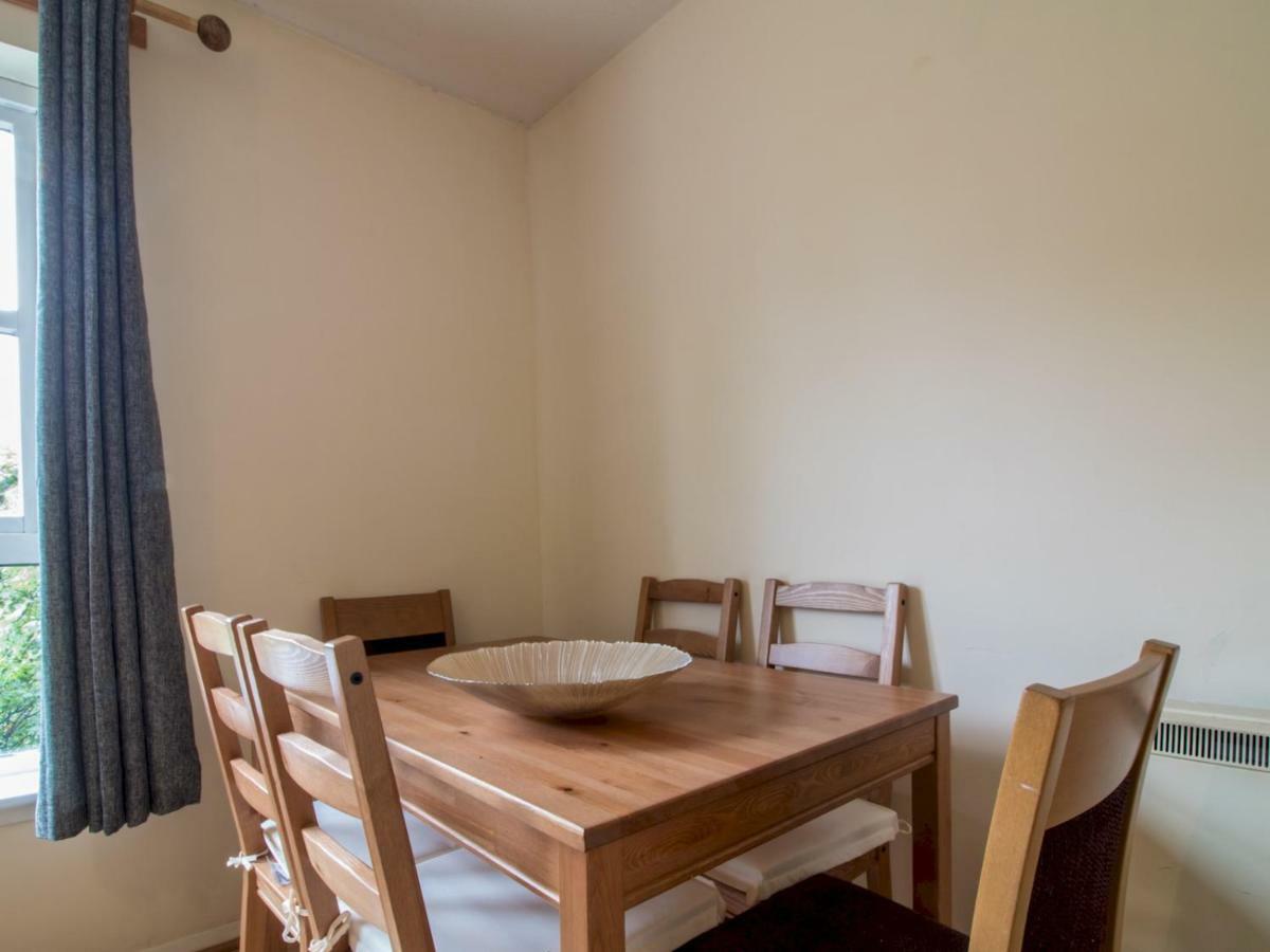 Bright & Tranquil Near Centre With Free Parking! *
