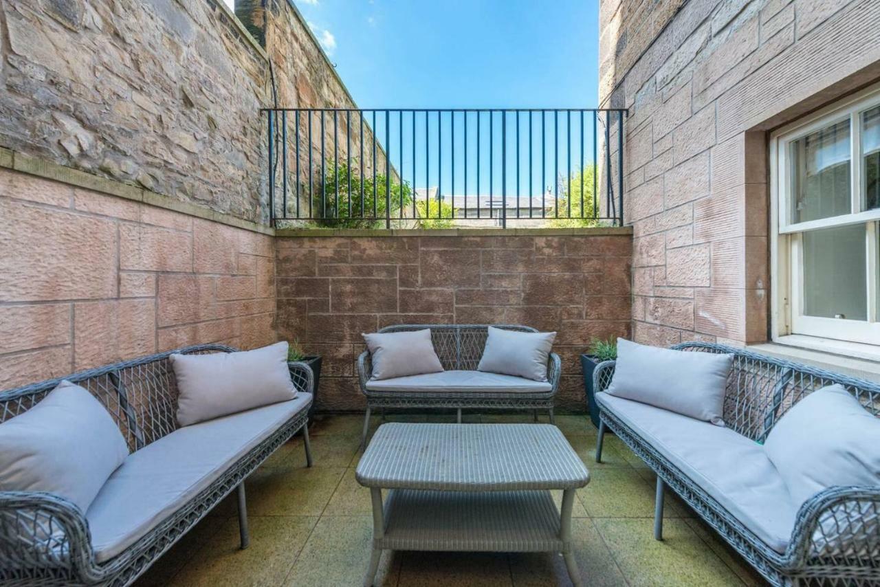 Joivy Luxury With Patio In Centre Apartment