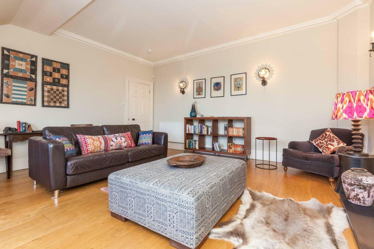 North Castle Street Luxury 3 Bedroom/3 Bathroom Apartment Edinburgh