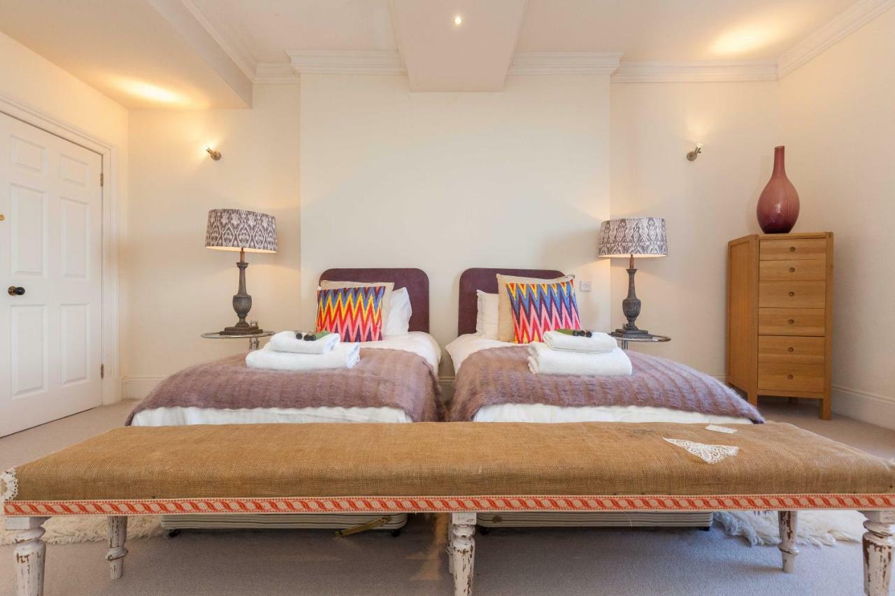 North Castle Street Luxury 3 Bedroom/3 Bathroom *