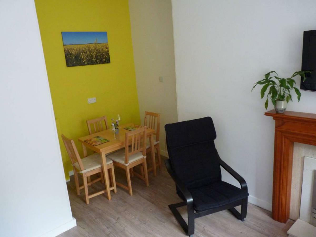 Downfield Place - Bright Flat 15 Minutes To Princes St