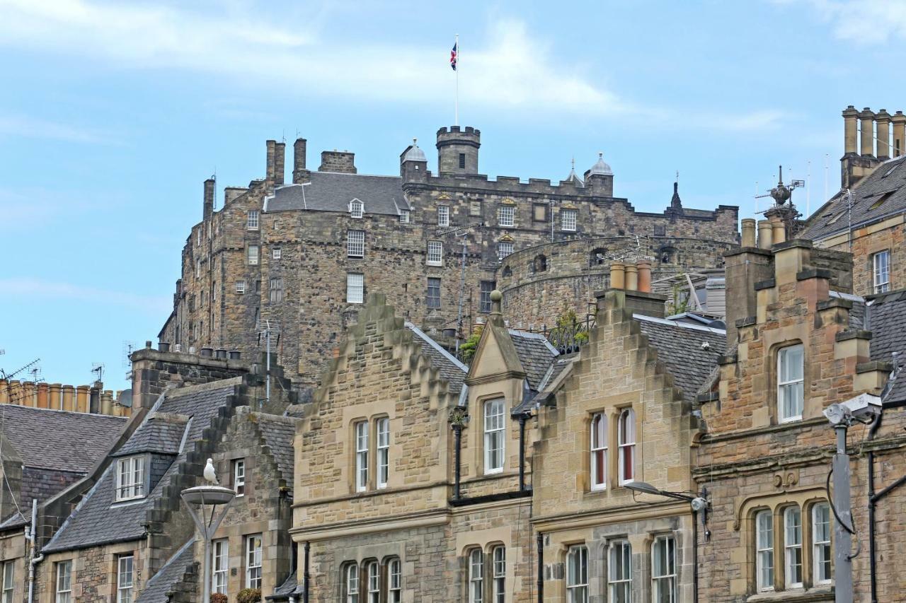 The Castle Nest Apartment