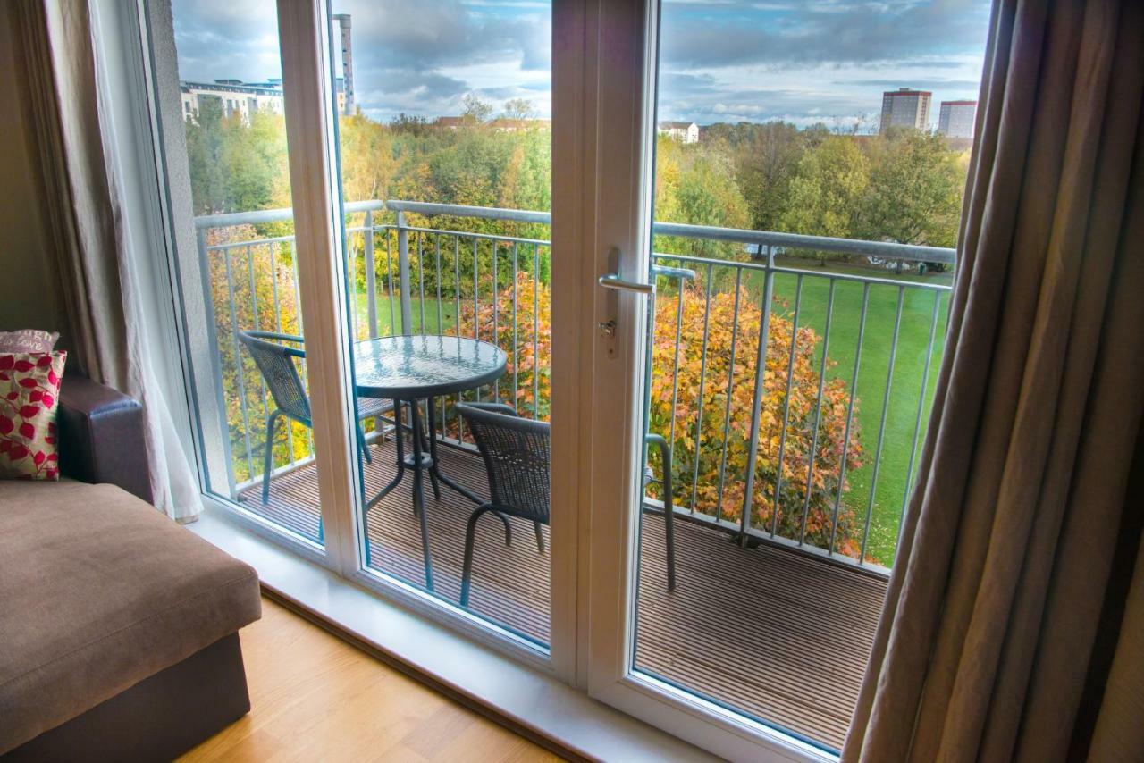 Lochend Park View * Edinburgh