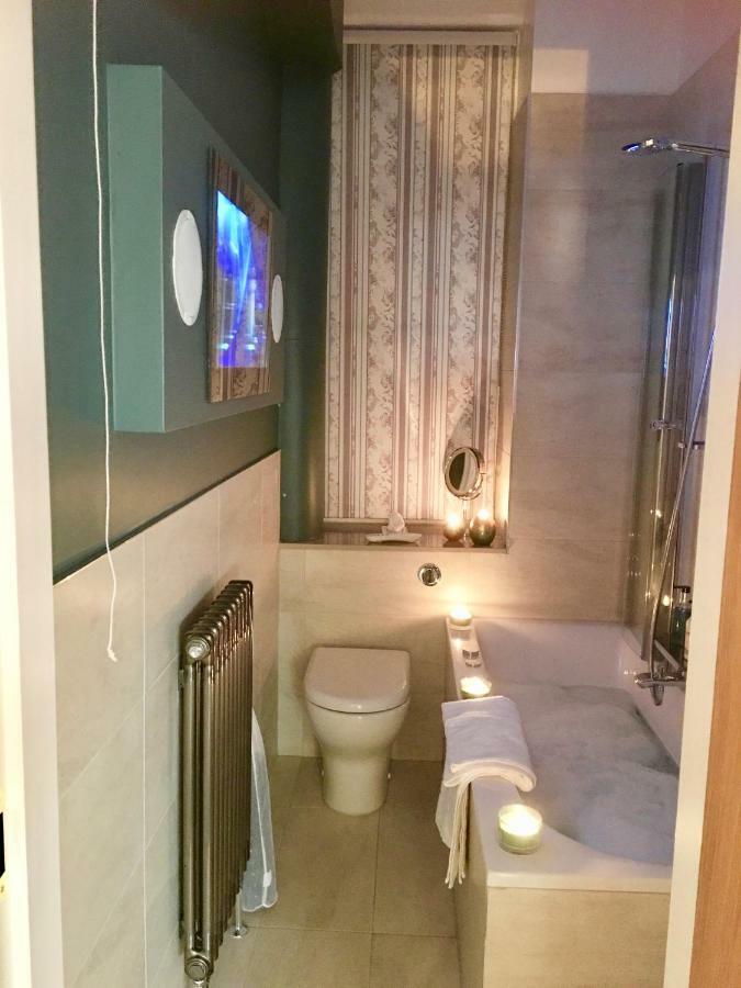 The Jeffrey Street Retreat *