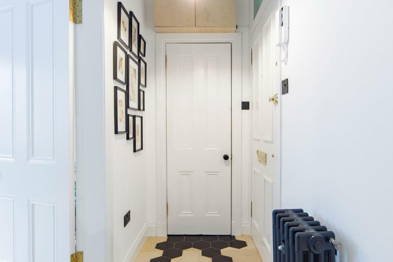 Apartment The Plywood Flat, Modern Style In A Traditional Tenement *