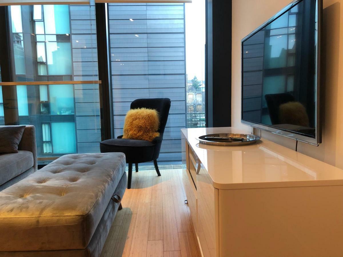 2 Bed At Quartermile Apartment EDI