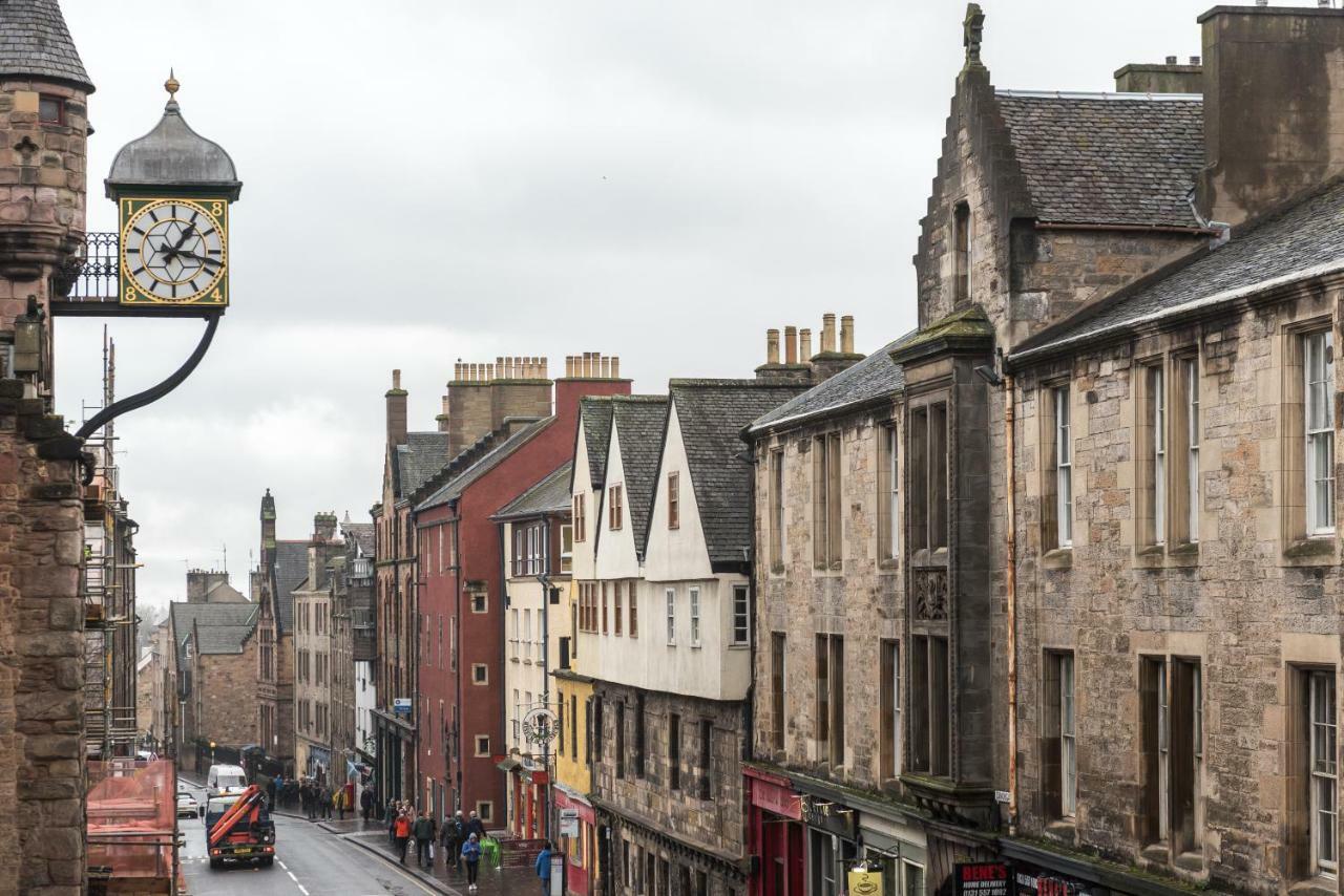 Sunny & Spacious Royal Mile Dating From 1677 Appartement