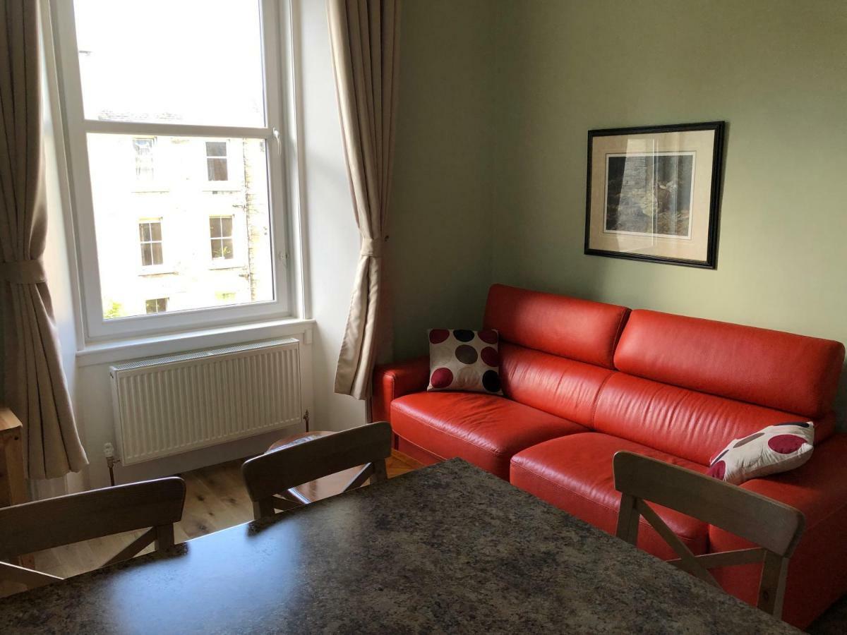 Murrayfield Spacious 2-bedroom Apartment *