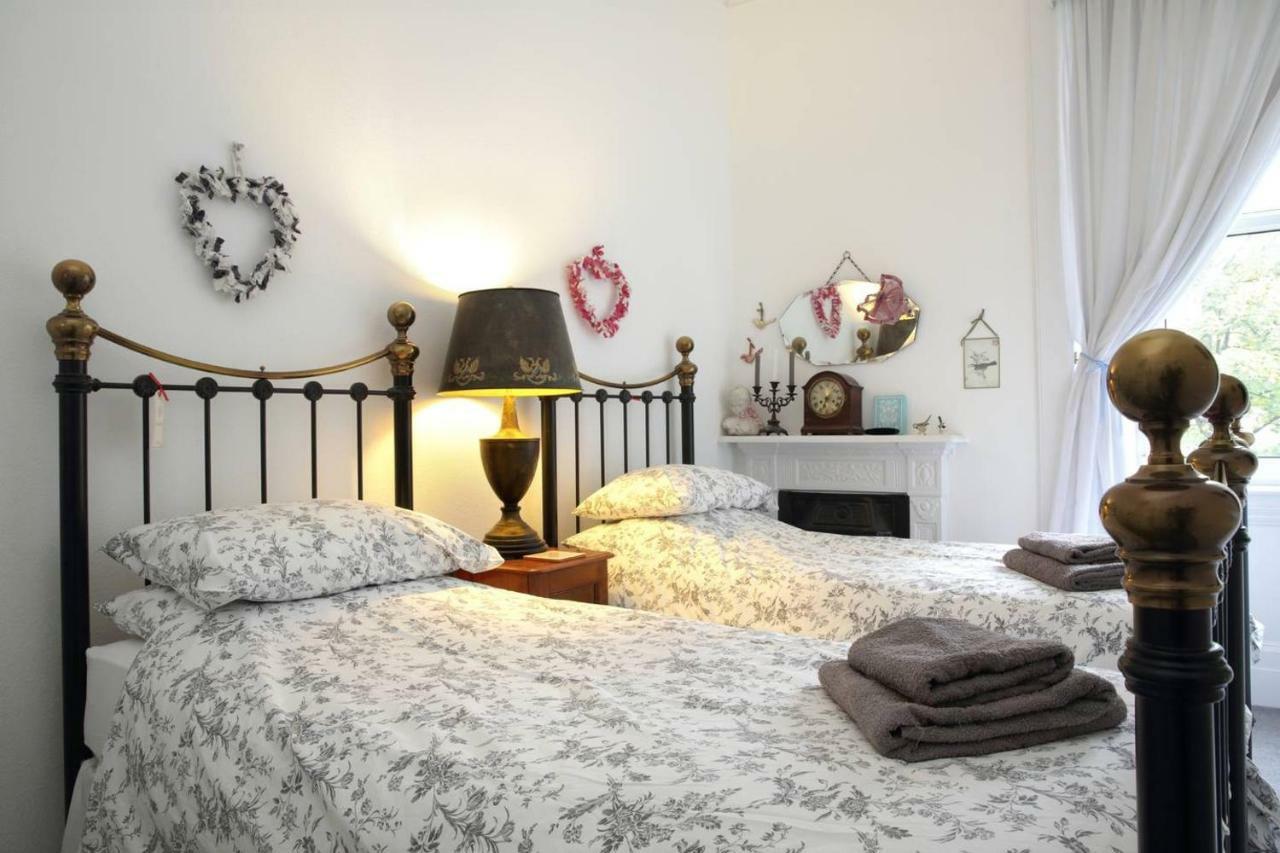 5 Star Beautiful & Vintage, Spacious In Chic Location! Apartment Edinburgh