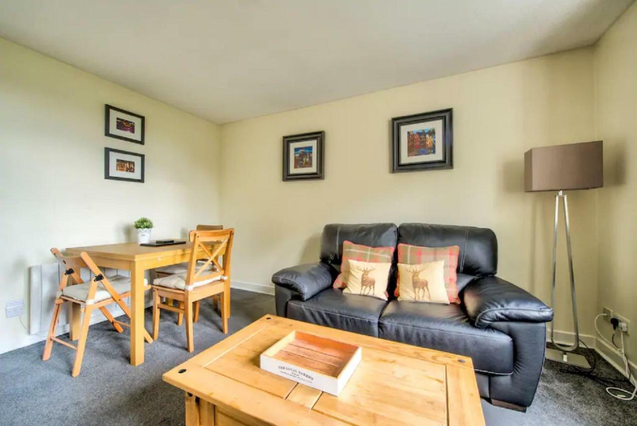 Charming 1 Bed With Castle View * Edinburgh
