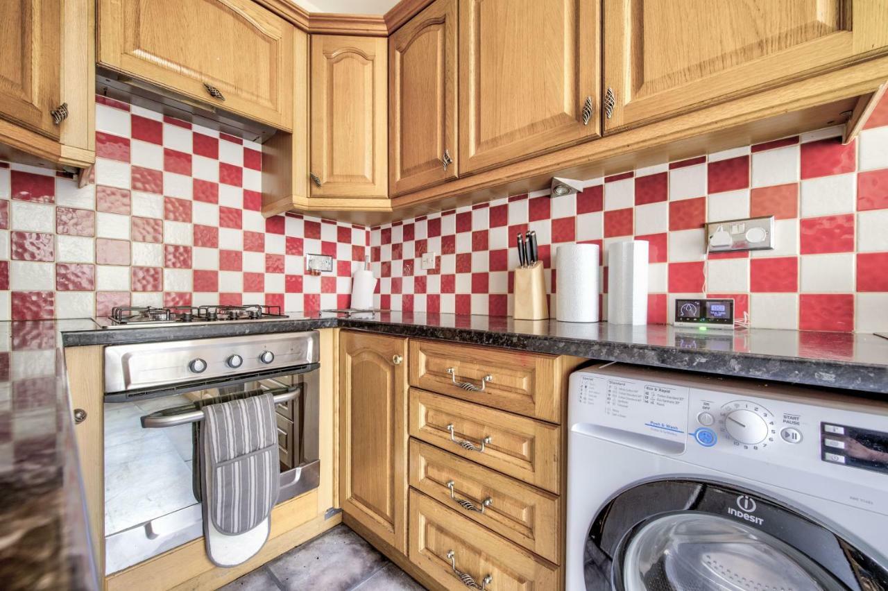 Holiday home Pilton Avenue House