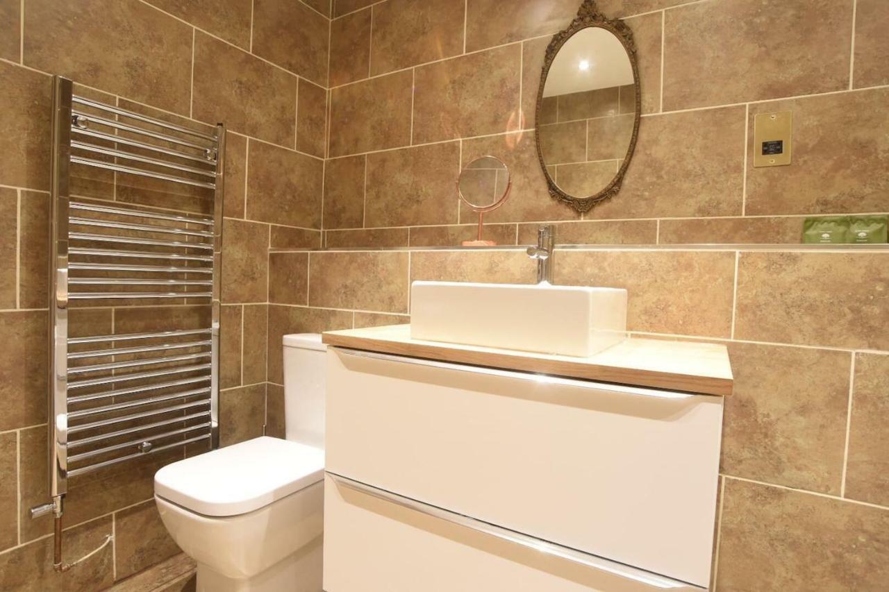 Montrose Terrace Apartment
