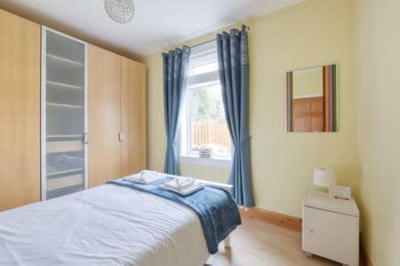 Crewe - 2 Bed, Free Off Street Parking And Private Garden Appartement EDI