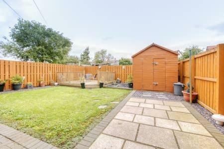 Crewe - 2 Bed, Free Off Street Parking And Private Garden Appartement EDI