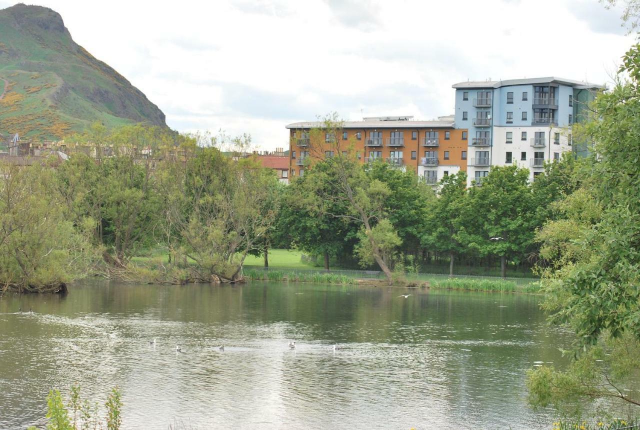 Lochend Park View Apartment Edinburgh