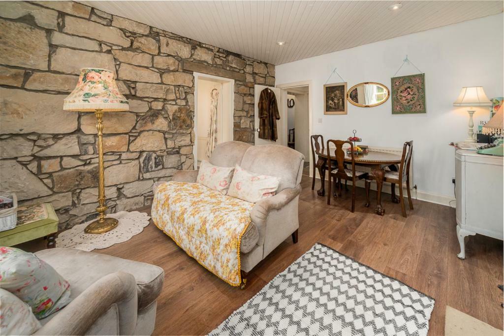 Vintage Apt, Pvt Garden, Wifi, New Town