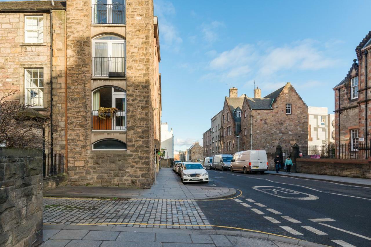 The Queens View Apartment EDI