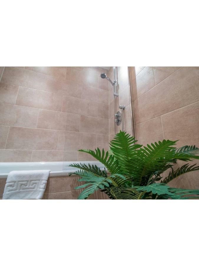 And Stylish One Bedroom Apartment Edinburgh