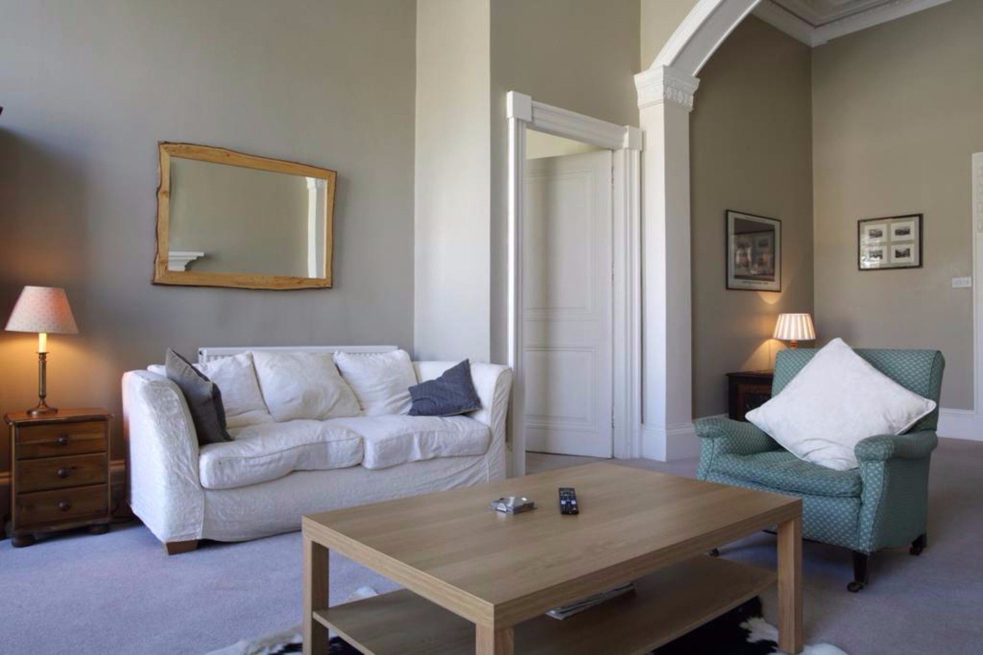 Grand New Town 2 Bedroom In Edinburgh