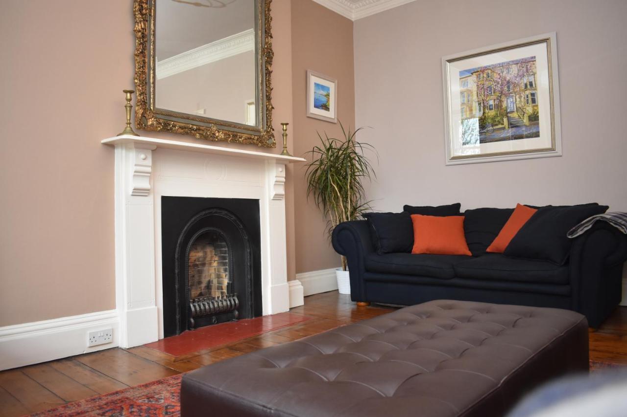 East Claremont - Beautiful 2br In Apartment *